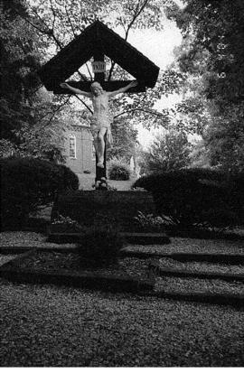 Way of the Cross, Grotto Hill 6